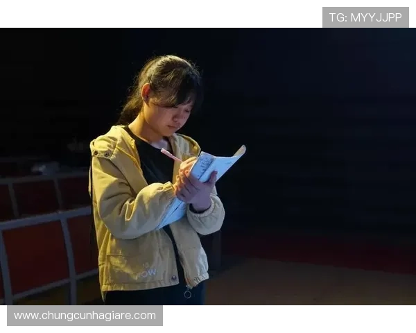 多宝真人表演的幕后花絮，揭秘精彩演出的准备过程与艺术特色